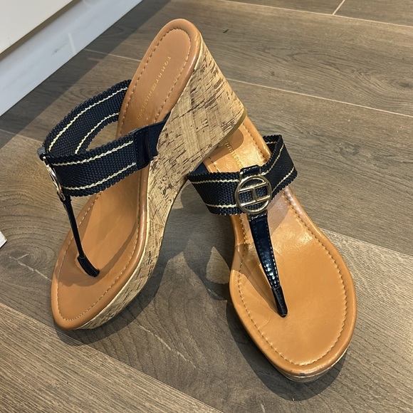 Tommy Hilfiger Cork Wedge Heeled Thong Sandals Navy Blue Tan Women’s 8.5 - Picture 13 of 16